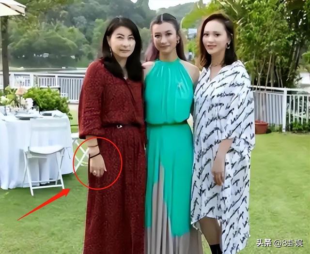 霍震霆没想到	，44岁儿媳郭晶晶再次官宣喜讯，让整个阔太圈沉默了