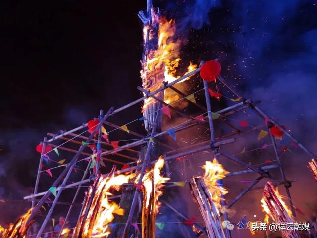 7月18日，普淜镇八甲地火把节，邀您共赴“火的盛宴”！