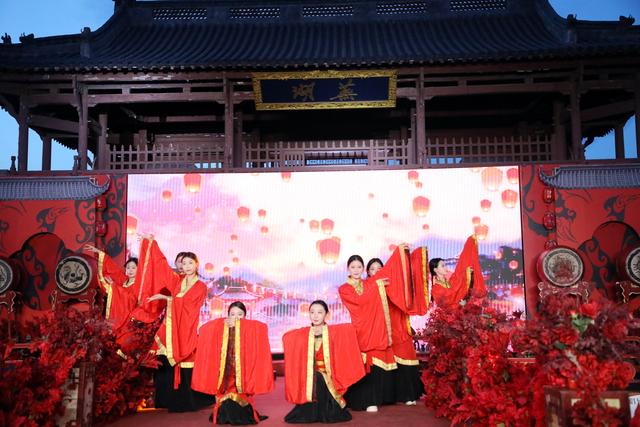 安徽芜湖：七夕浪漫夜，镜湖汉韵展新颜，甜蜜经济助城兴！
