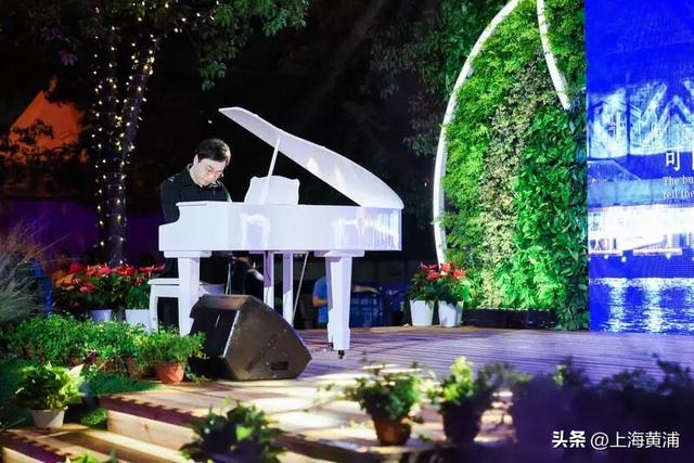 多图！一场跨越8天的光影森林“派对”已在黄浦滨江开启，大人小孩萌宠都能玩嗨！