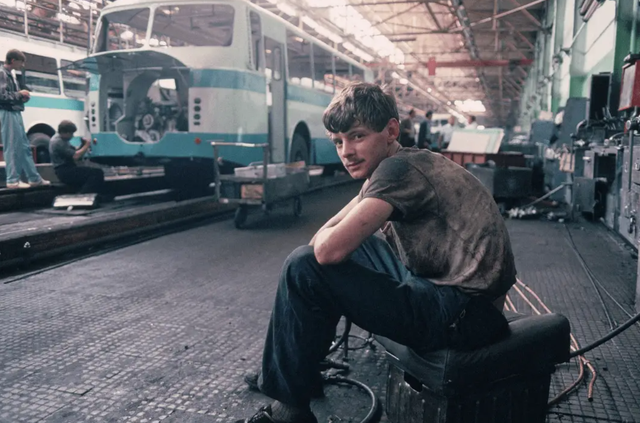 美国对中国封锁核心技术，法媒打了个比喻：就是中企的“兴奋剂”