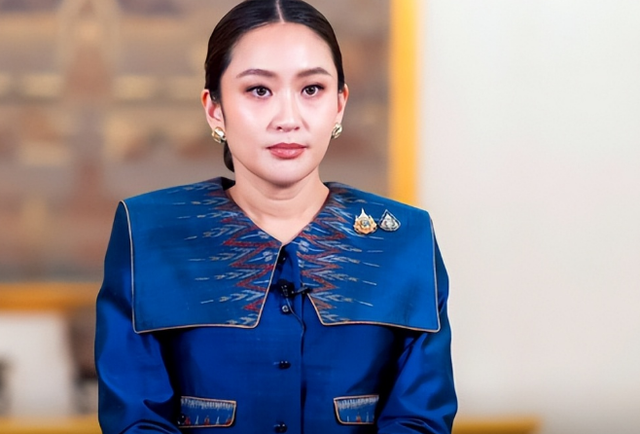 4比2，泰国最新民调出炉，佩通坦想官复原职，中方说了句公道话
