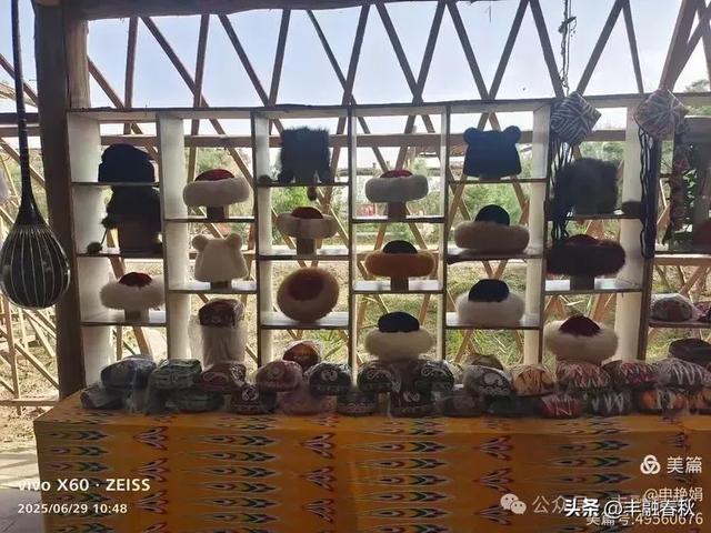 探秘新疆巴楚红海景区:自然与人文的交响| 申艳娟