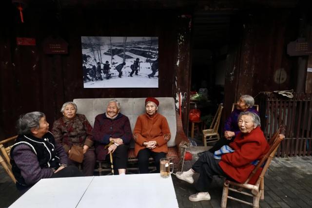 从18万到280万！成都这座小镇凭啥逆袭成“顶流”？