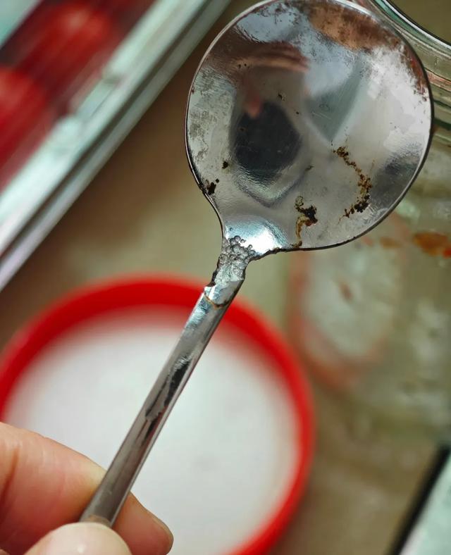 奉劝大家：不要小瞧这些日常小物，杀伤力很强，许多大件被腐蚀！