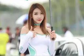 韩国最美车模，甜美容貌与魔鬼身材的完美结合！图片