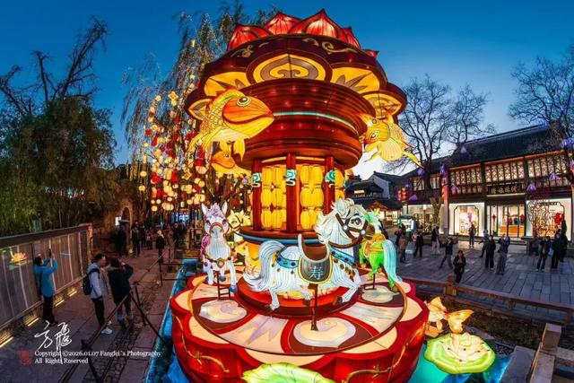 亮灯！马到！这是昨晚的南京