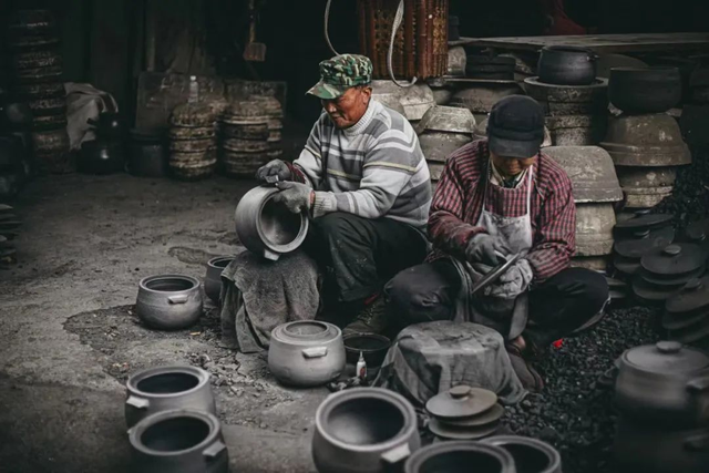 不是在上班的路上吗？怎么到雅安了~