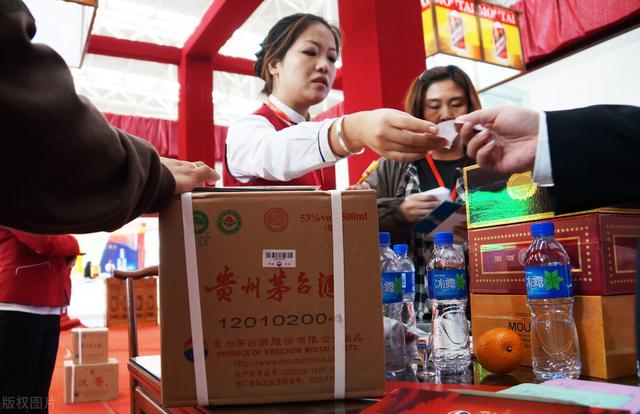 谁来救救茅台？中秋旺季跌破1800！名酒卖不出去背后原因令人唏嘘