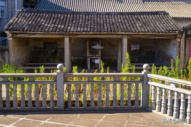被一个沙石场和六个码头包围的法济禅寺,竟然内含关帝庙和小普陀