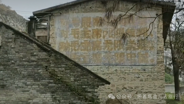 贵州大山里神秘军工厂，180米天然溶洞里为战机造零件，太震撼