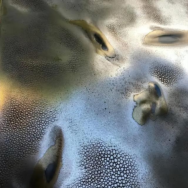 液态金属能自愈！电子器件寿命翻倍，柔性电池迎新突破