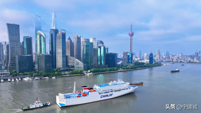 硬抗中国33天，日本面临“三面夹击”：高市早苗错算了一步棋