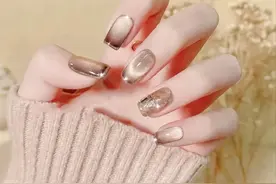 猫眼美甲图片