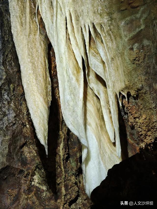 均温18℃！重庆这4个地下宫殿，奇幻又凉快！！
