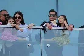 有种偏心叫郭富城俩女儿！上帝吻了大女儿脸，却没给小女儿留扇窗图片