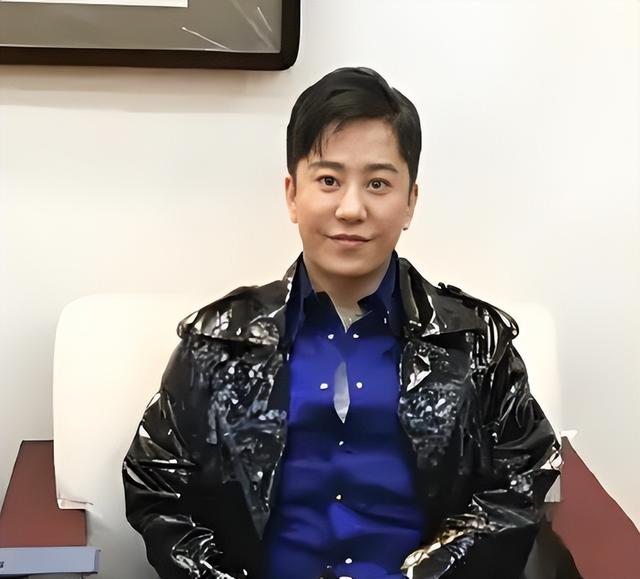 他8次上春晚，作死被捕入狱，今56岁无人问津，老搭档也断了联系