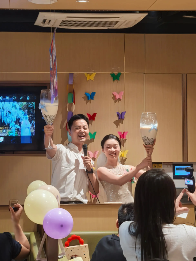 不接亲不喝酒 年轻人“改造”婚礼