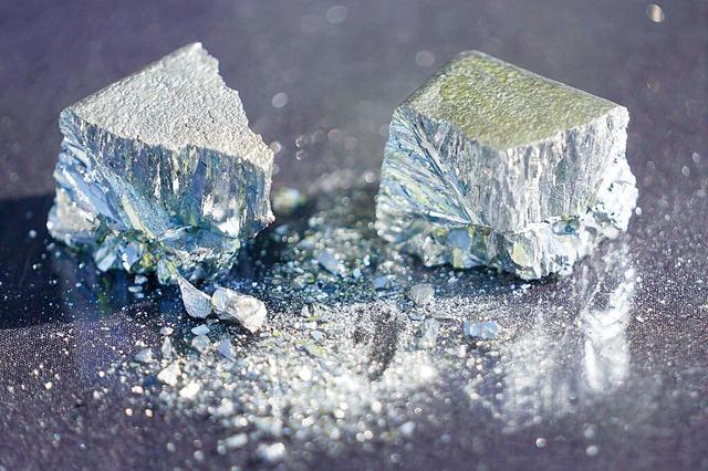 日本援兵来了？9国共谋对抗中国，俄罗斯准备下场，我外交部发话