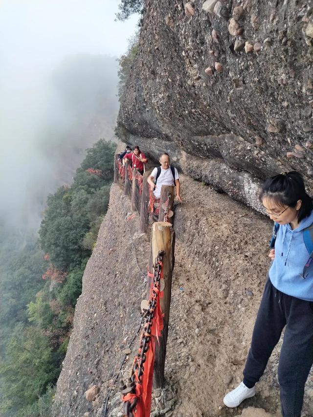 惊险奇关,一夫当关,万夫莫开
