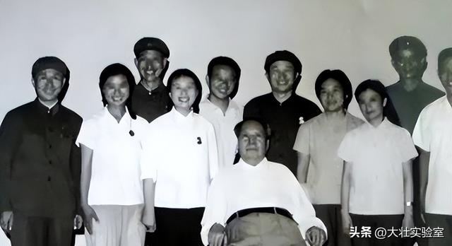 毛主席的机要秘书谢静宜有多美？长相甜美可爱，当过北京市委书记