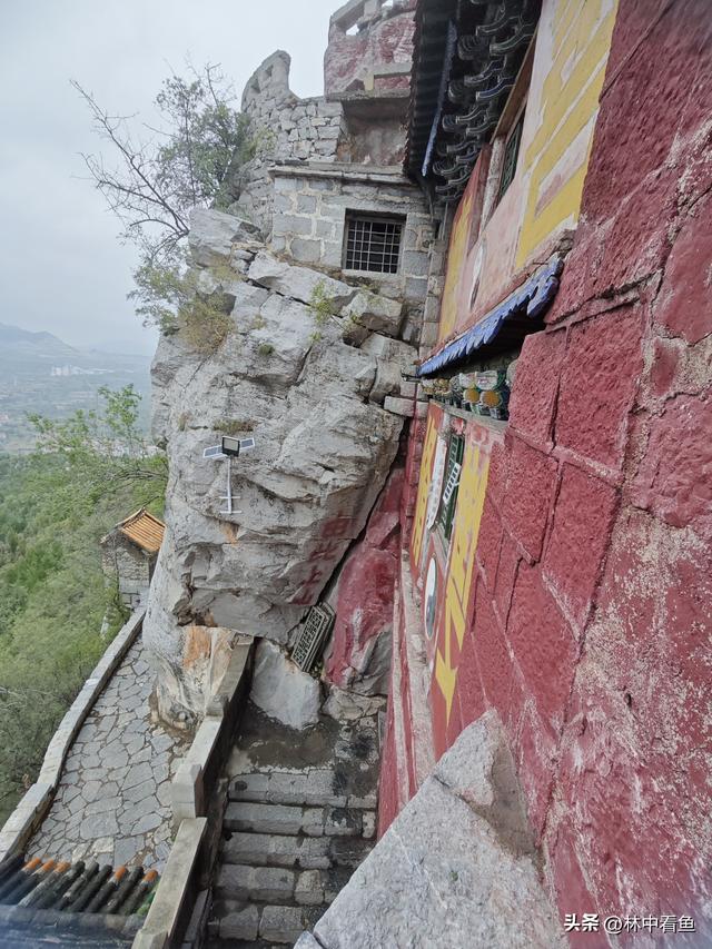 安阳许家沟二龙山，一座建在峭壁上的宫殿，布局精妙，别有洞天