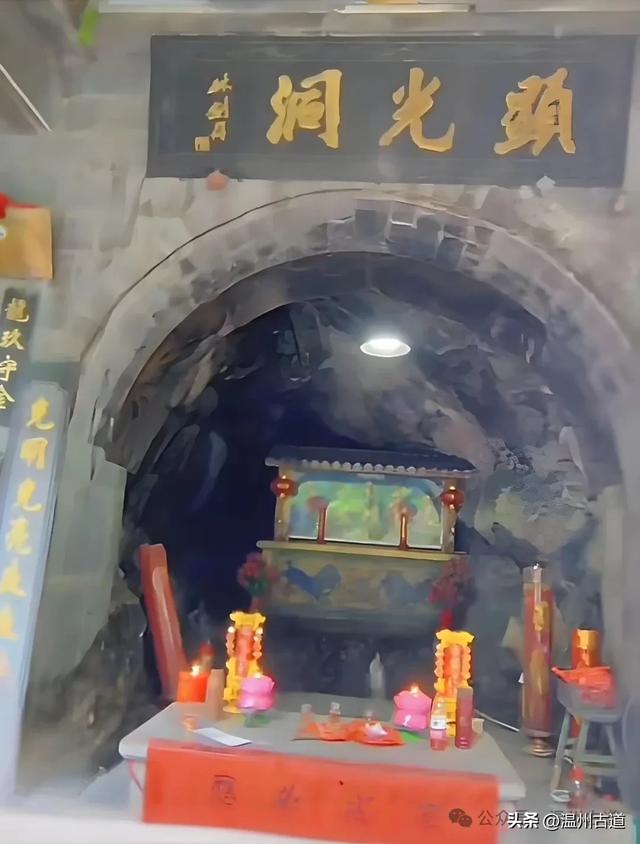 藏在浙南九寨沟里的红色秘境!可亲子徒步,在清溪飞瀑里寻凉意!