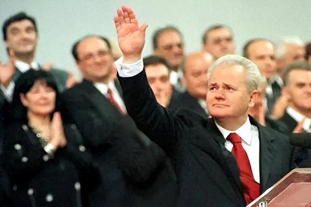 卖国求荣！为讨美国欢心将总统送进大牢，如今结局大快人心