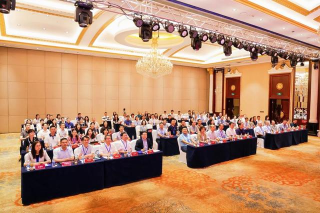 黑龙江大学主办中国档案学会档案学基础理论学术委员会换届大会暨2025年档案事业发展论坛