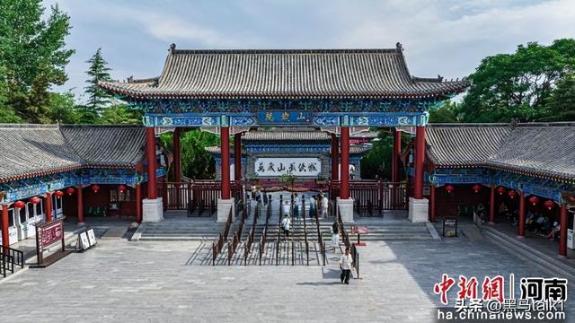 河南出了“中国迪士尼”，文旅爆款一年狂揽超12亿，三年暴涨15倍