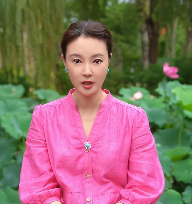 央视最惨女主持，男友死缓、丈夫入狱，如今48岁又被释永信牵连