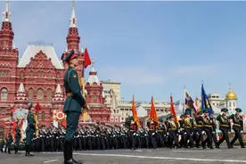 全球瞩目！俄罗斯胜利日阅兵高呼“乌拉”，各国网友激烈讨论图片