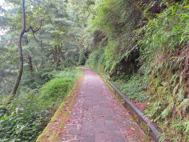 在苍山玉带路徒步