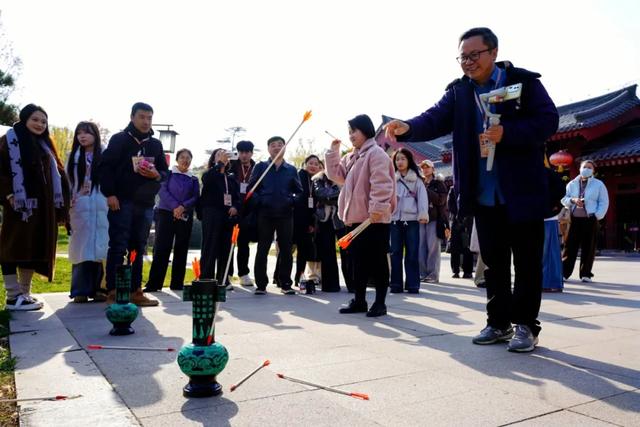 “千年古都诗意长安”活动走进兴庆宫