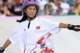 “小孩姐”回应：喜欢这个称号图片