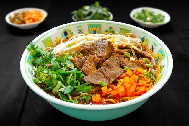 今日小雪初晴，襄阳变身美拉德色系的山水画框！