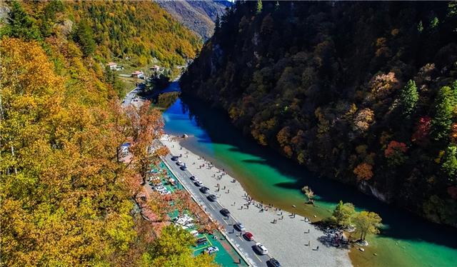 黑水县第十三届冰川彩林生态文化旅游季将于10月18日启幕