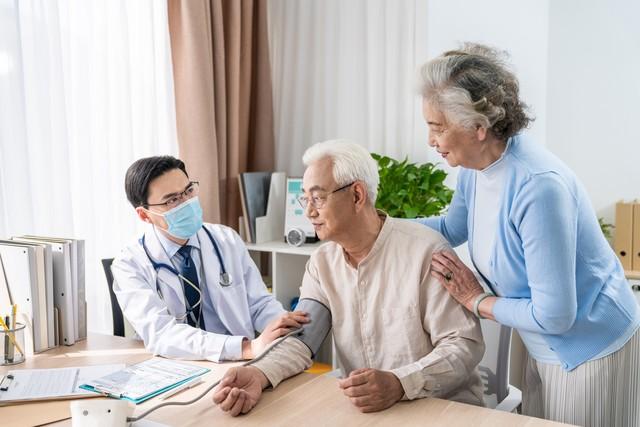 钟南山：冬季气温较低，吃降压药的患者，千万要注意7个事项