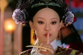 甄嬛传：玉娆出嫁一头红球，浣碧却满头珠翠，甄嬛的心计可真深图片