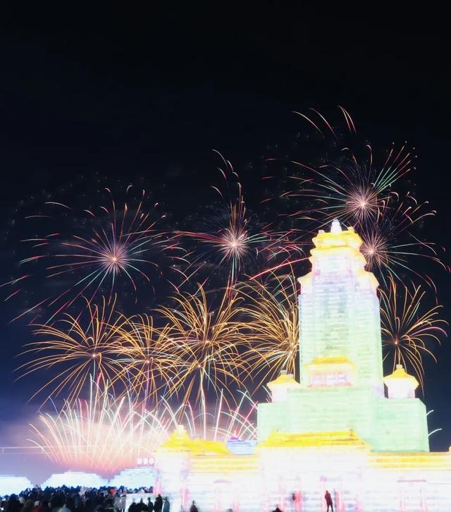 百万级烟花秀震撼上演！这一刻，长春美出天际！