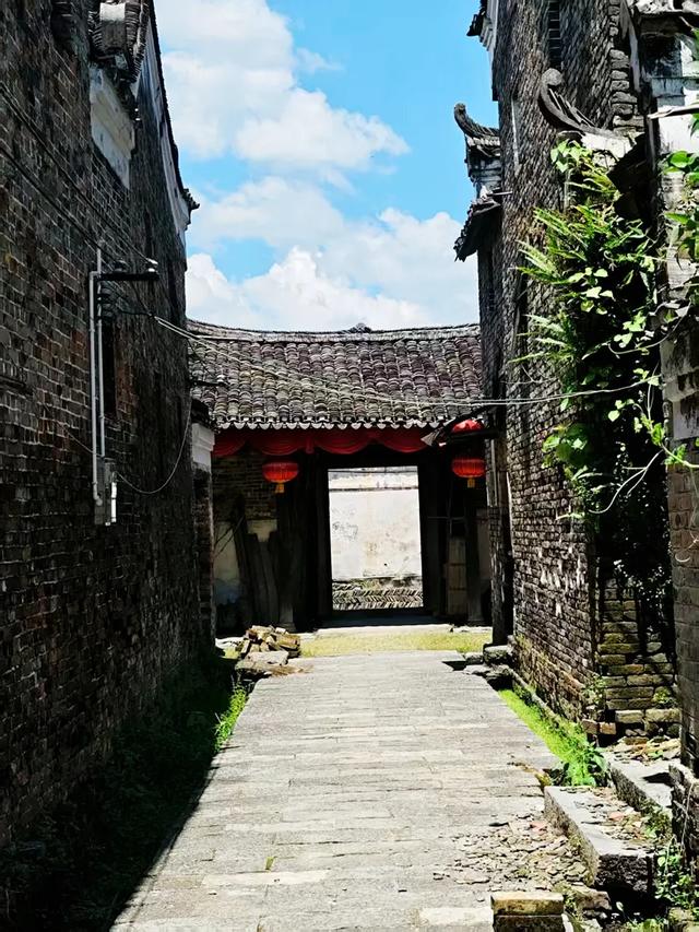 潇贺古道上的秘境:秀水状元村!