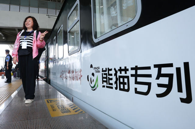 人均3万的熊猫专列餐饮翻车背后，中国没有真正的高端旅游专列