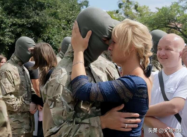 乌克兰人狂欢！泽连斯基宣布重大消息，提心吊胆3年，终于结束了