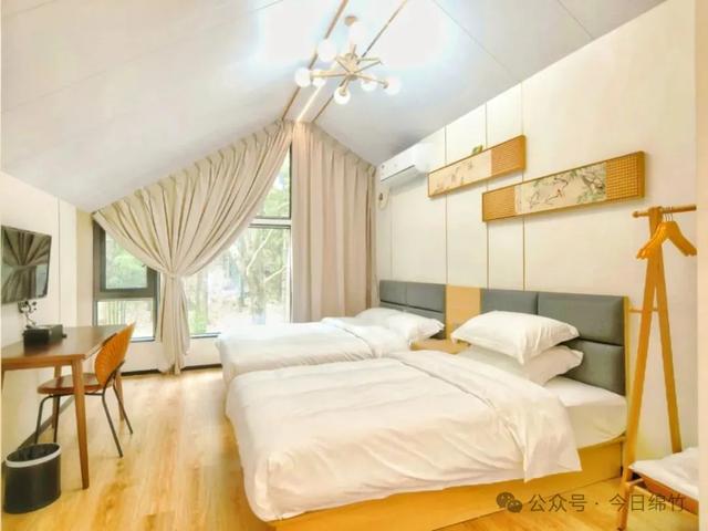 超凉快！走！住小院枕山风，做绵竹“山系青年”……