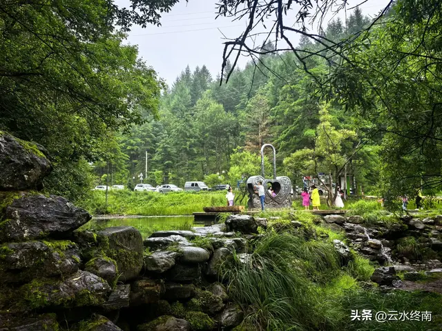 情人谷牛奶湖高山草甸：蜀道中“秦岭秘境”变成了一路的网红景点