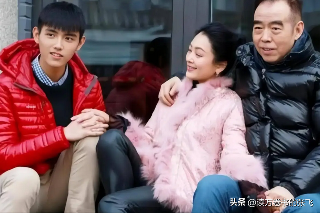 长得太美被导演占为己有，4年后生下大明星儿子，17岁就成男一号