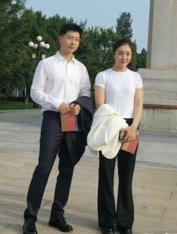谢霆锋也没想到，张柏芝会因阅兵当天的一特殊举动，实现口碑暴增