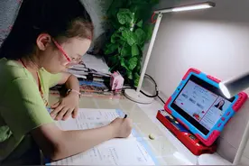 学习机是不是智商税？科大讯飞，学而思，作业帮学习机对比图片