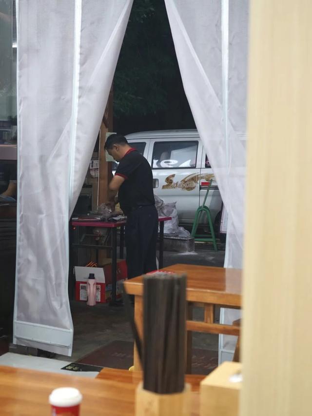 乘着“东风”，扎进乌鲁木齐的漂亮街