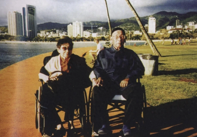 张学良痴迷一生的赵一荻有多美？16岁时在香山留影，美若天仙！